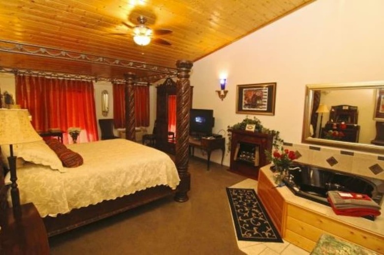 Bed & Breakfast Echo Canyon Spa Resort