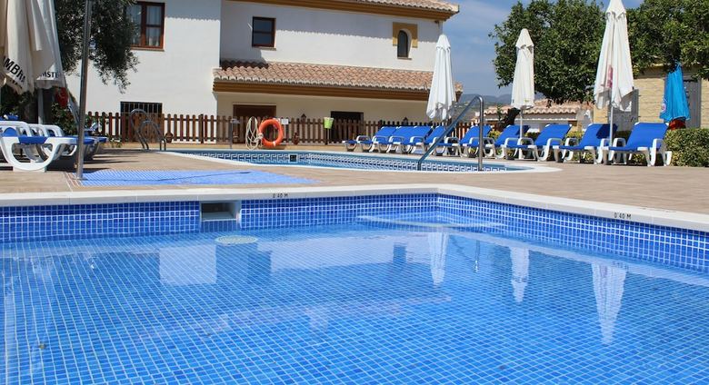 Hostal Y Apartamento Rural Los Naranjos