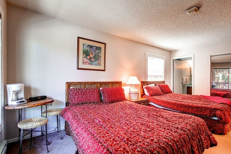 Tannenbaum Condominiums By Ski Country Resorts