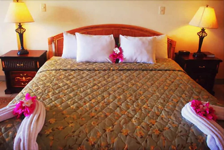 Hotel Rovanel's Resort And Conference Centre