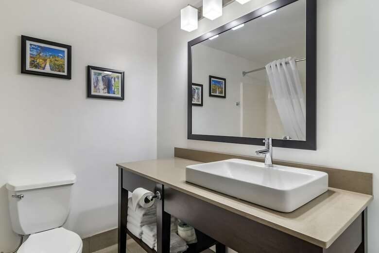 Hotel Comfort Inn & Suites