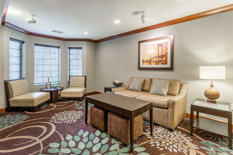 Hotel Staybridge Suites Davenport