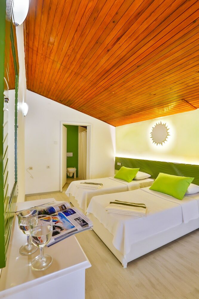 Pasalimani Hotel
