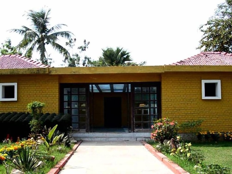 Hotel Regenta Camellia Resort & Spa