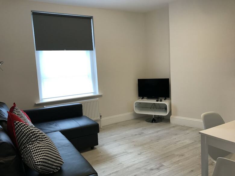 Shq Apartments