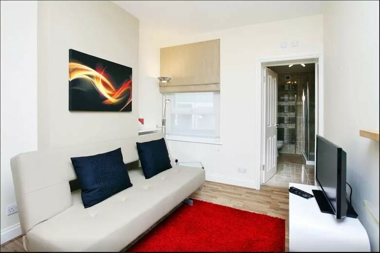 Shq Apartments