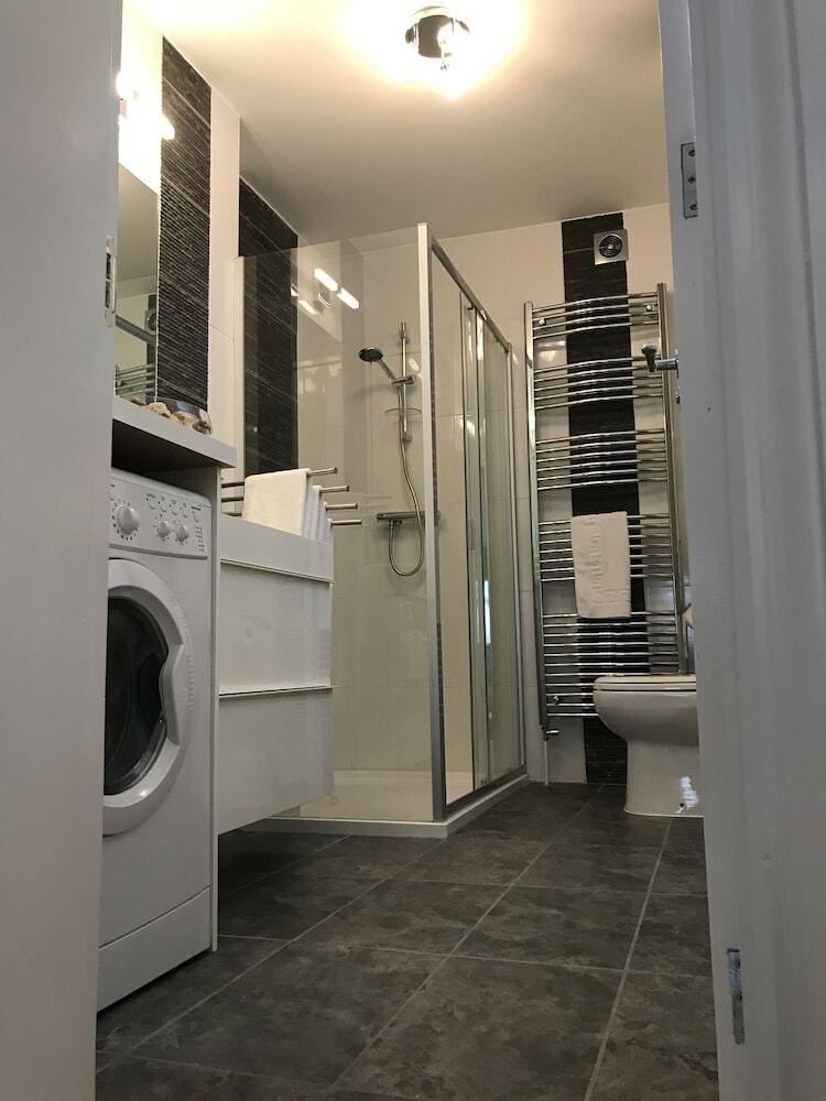 Shq Apartments