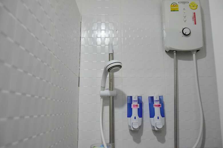 Hostal Double Five - Hostel