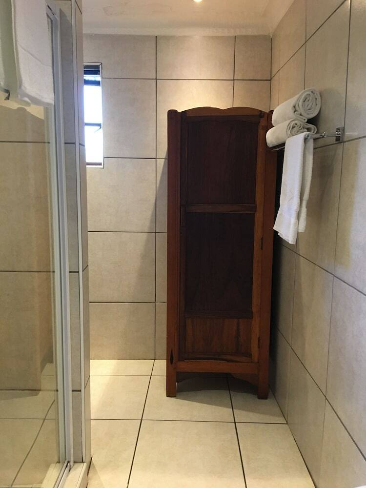 Hotel 84 On Fourth