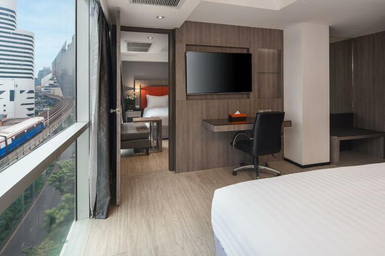 Grand 5 Hotel & Plaza Sukhumvit Bangkok