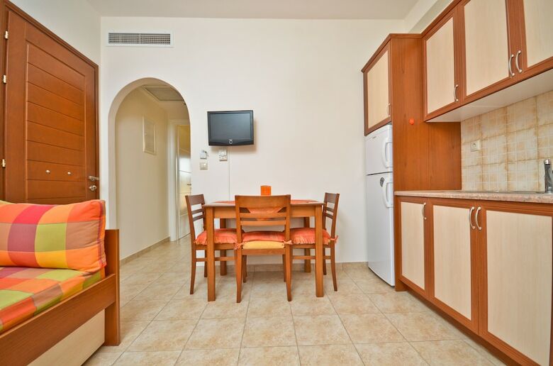 Apartamentos Anthi Studios
