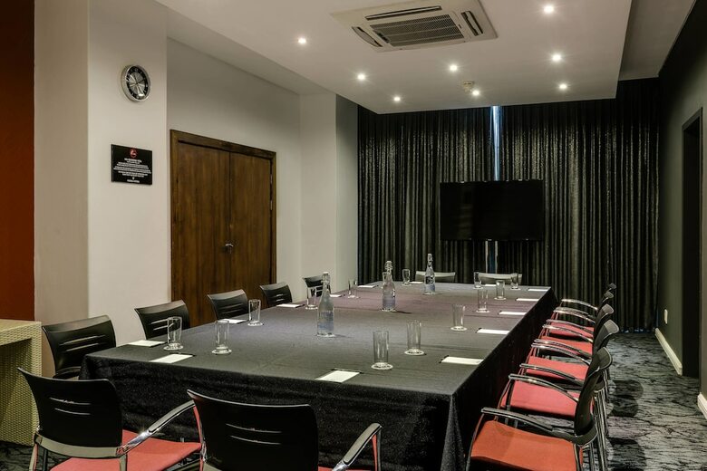 Protea Hotel Fire & Ice By Marriott Cape Town
