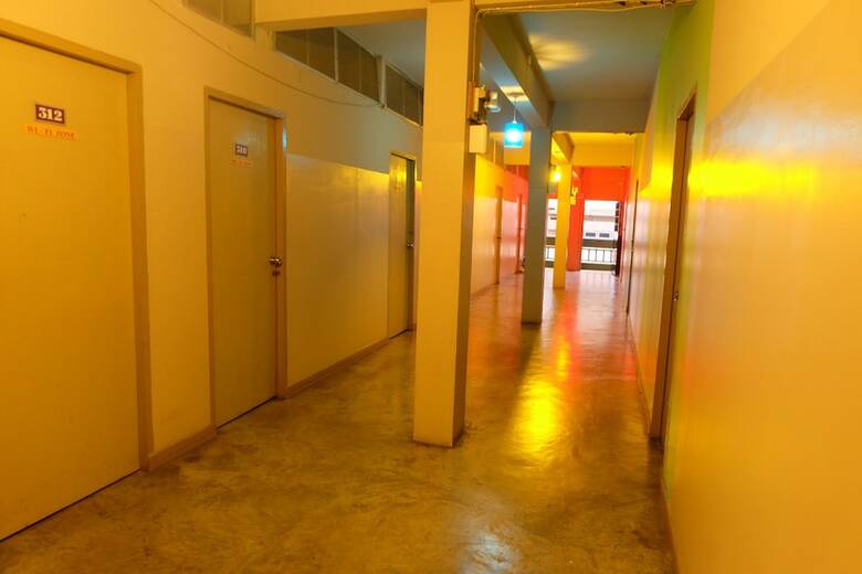 Hotel B&B House & Hostel