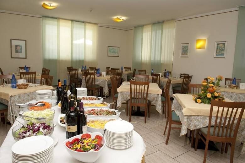 Hotel Caravel