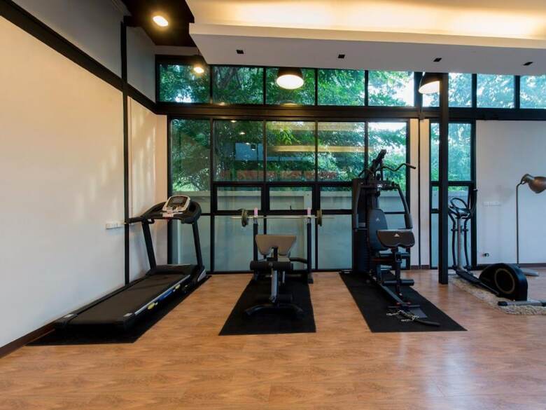 Hotel Woodroof Residence Rangsit