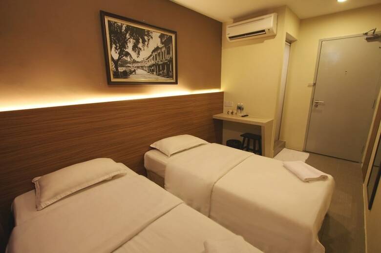 Hotel Place2stay - Airport