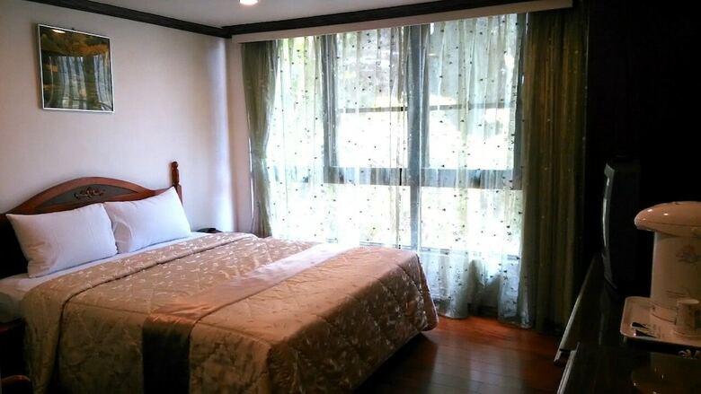 Green City Hotel