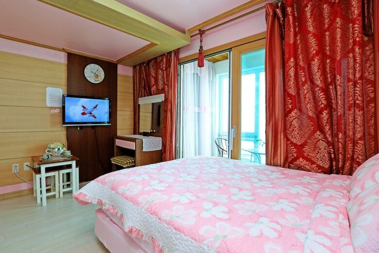 Hotel Chagall's Ocean