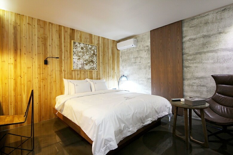 Neue Hotel
