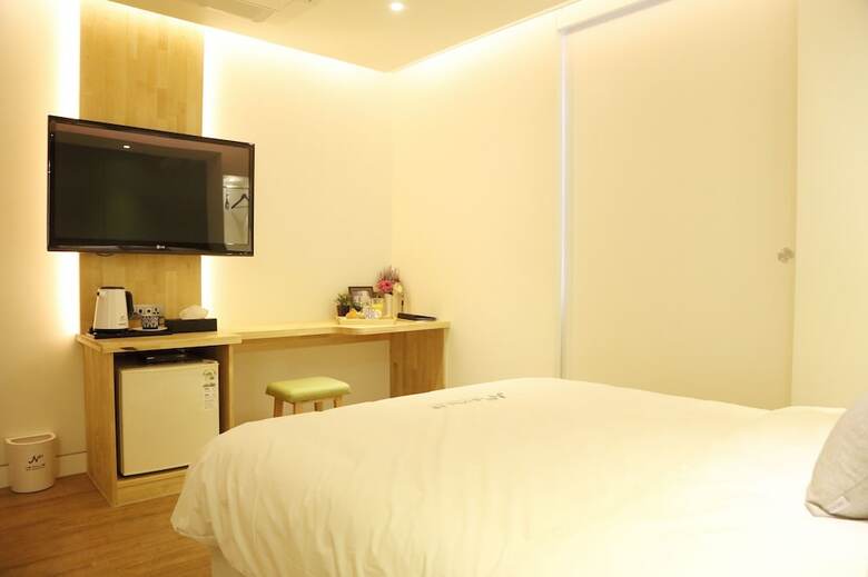 Noel Business Hotel