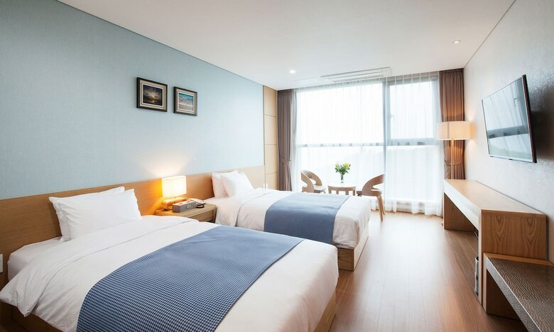 You Us Hotel
