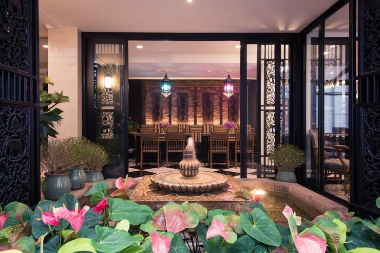 Sara's Hotel