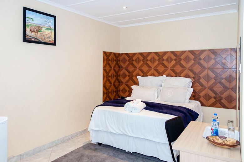 Hotel Glen Lodge & Tours