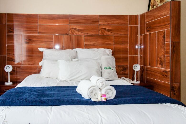 Hotel Glen Lodge & Tours