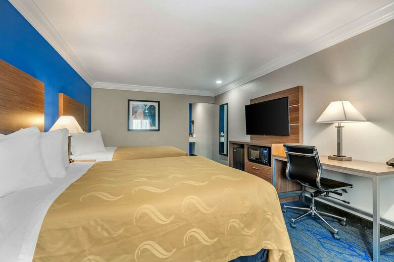 Hotel Quality Inn And Suites