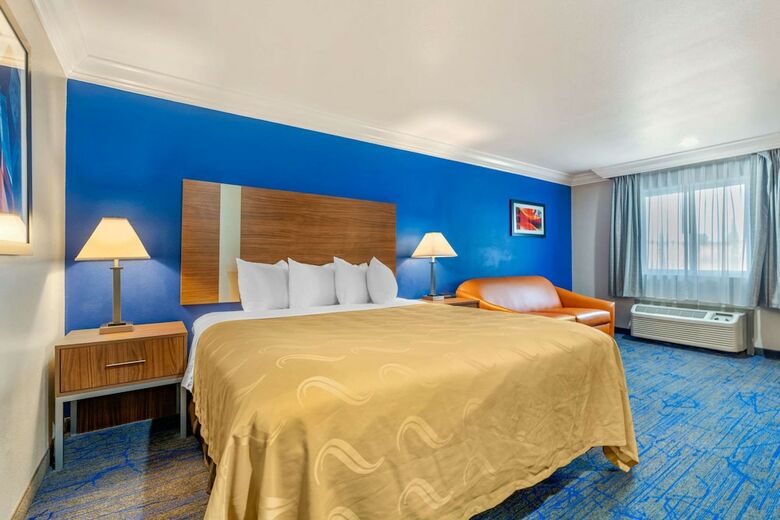 Hotel Quality Inn And Suites