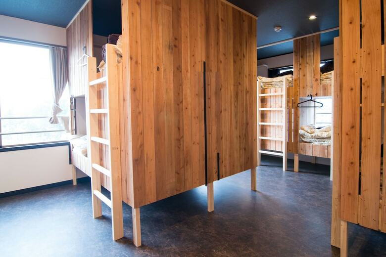 Hostal Tonagi Hostel And Cafe