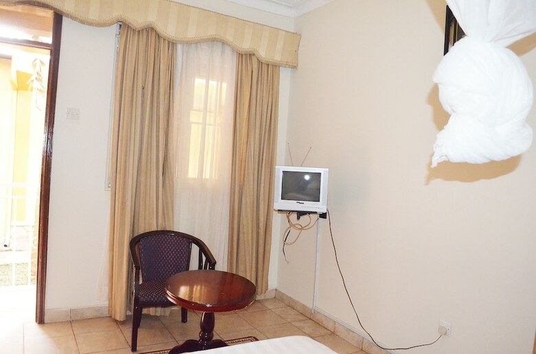 Victoria Travel Hotel