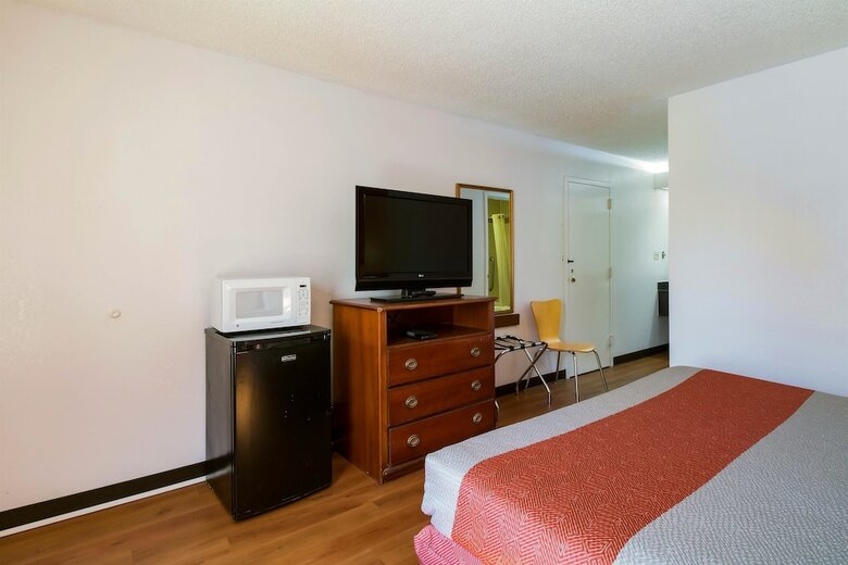 Motel 6 Metter, Ga