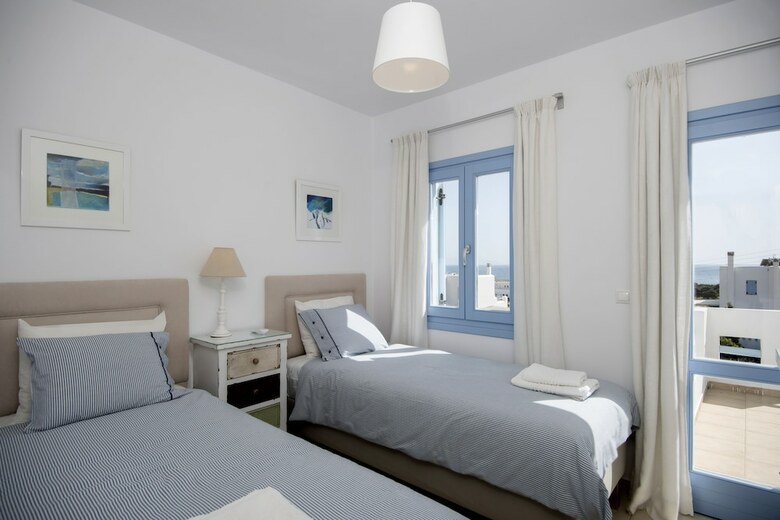 Villa Naxian Resort