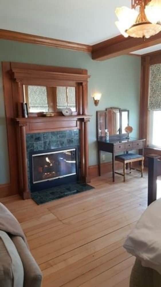 Diplomat Bed And Breakfast