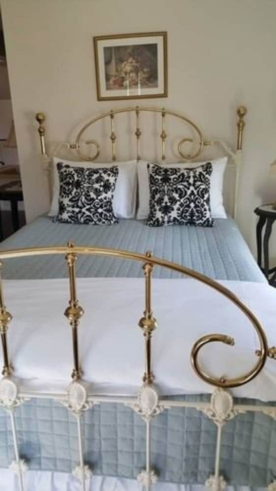 Diplomat Bed And Breakfast