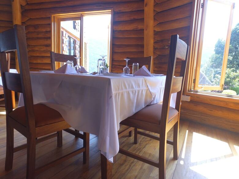 Hotel Trackers Safari Lodge Bwindi