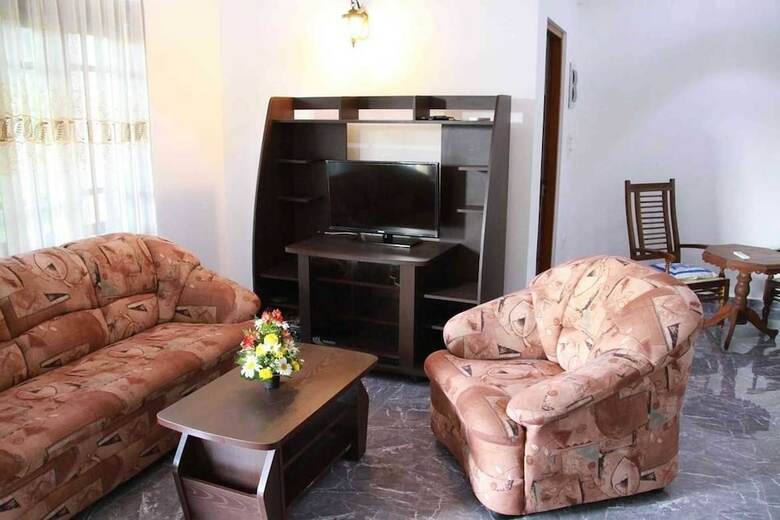 Coral Palm Villa & Apartments