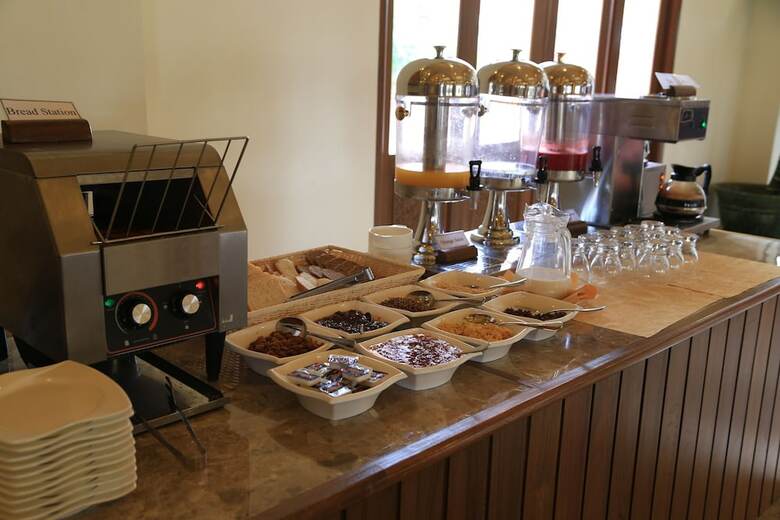 Gracious Bagan Hotel