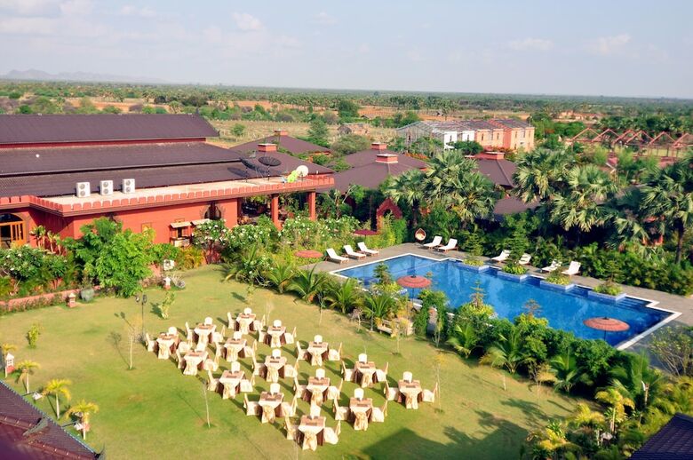 Gracious Bagan Hotel