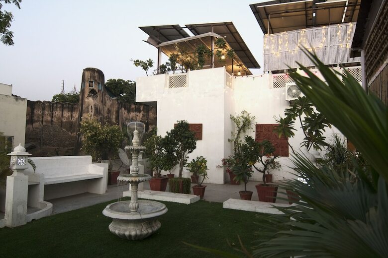 Hotel Chitrakatha