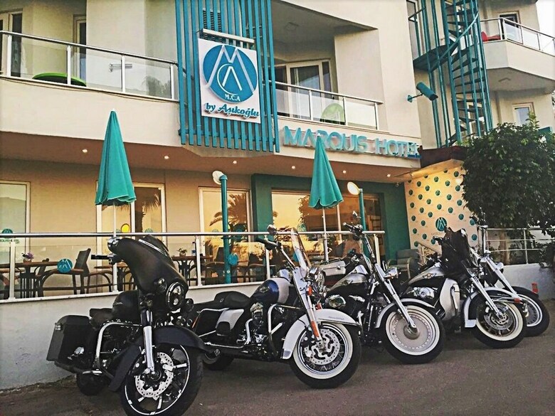 M.c.a. Marquis Hotel