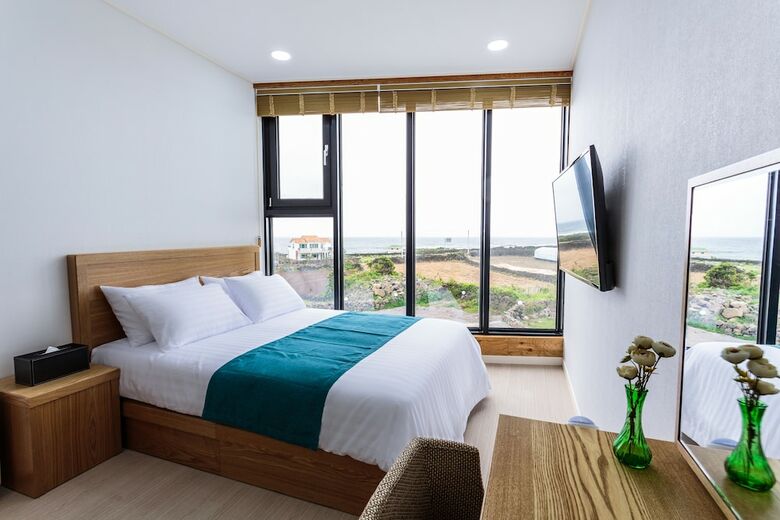 De Reve Jeju