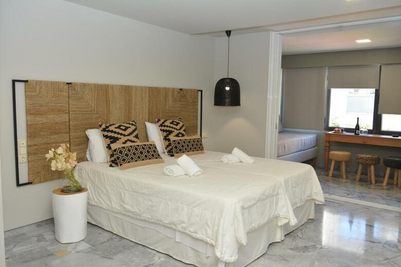 Hotel Candia Suites & Rooms