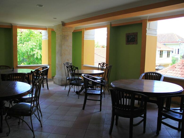 Nathan Hotel
