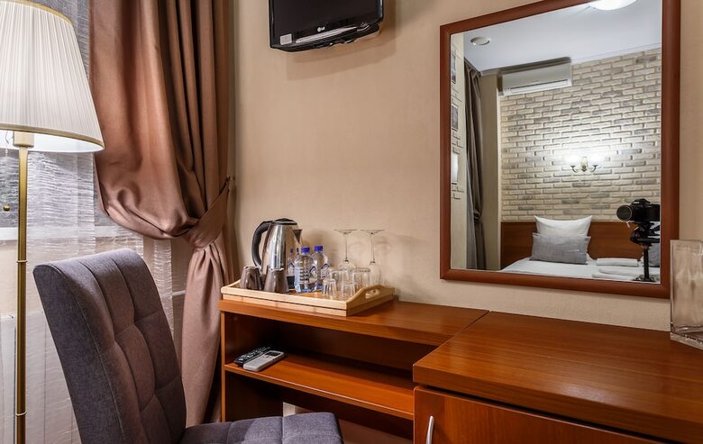 Mayak Hotel