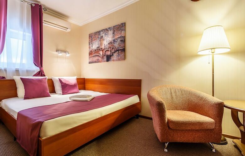 Mayak Hotel