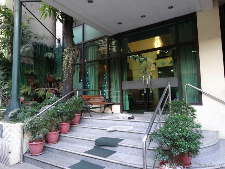 Urban Travellers Hotel