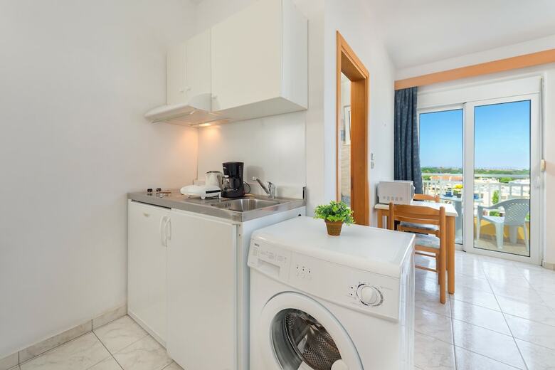 Yiannis Apartments