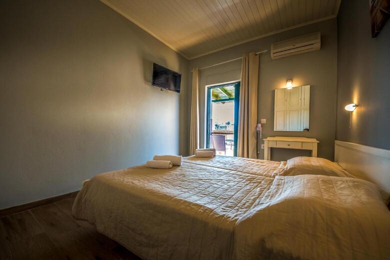 Aparthotel Chandris Apartments